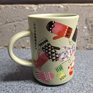 Starbucks 2017 Holiday Mitten 12 Ounce Ceramic Mug